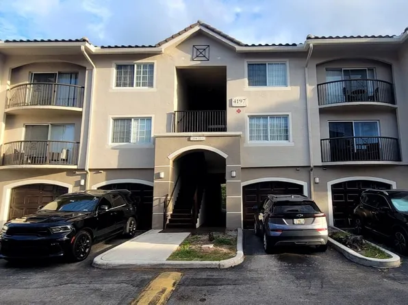 4197 N Haverhill Road #212, West Palm Beach, FL 33417