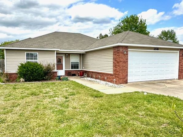 2518 N Harvey Wakefield Ave, Pea Ridge, AR 72751