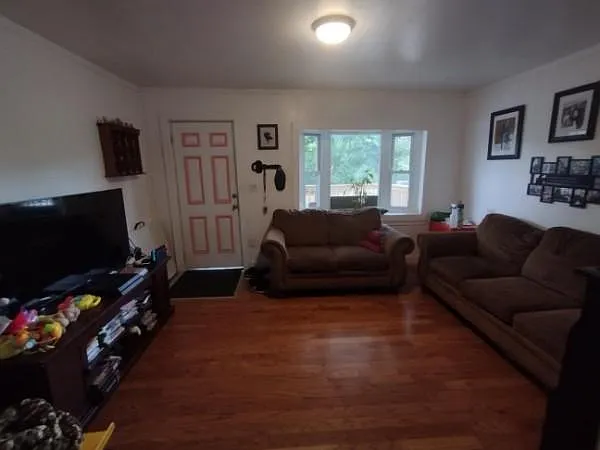 52 W Bacon St — Photo 3