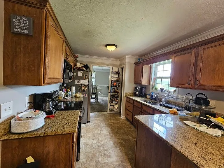 692 Winding Bluff Way — Photo 6