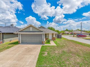 1033 Fallbrook Loop, College Station, TX 77845