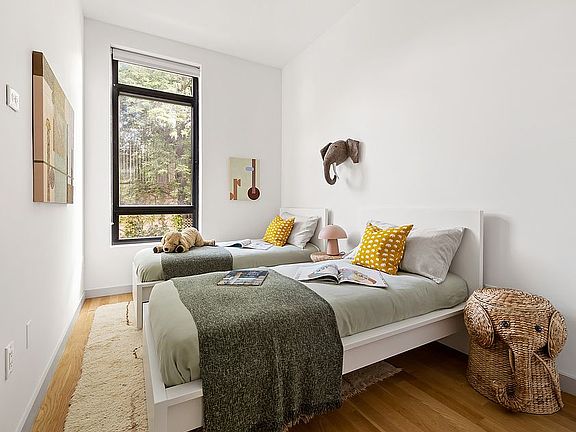 3rd image of 264 Greene Ave #2