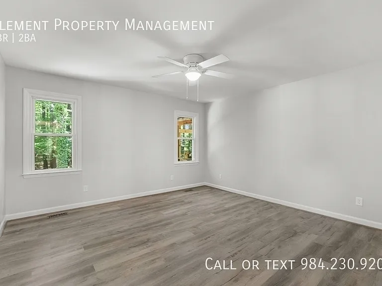 3641 Meadow Creek Ln — Photo 9