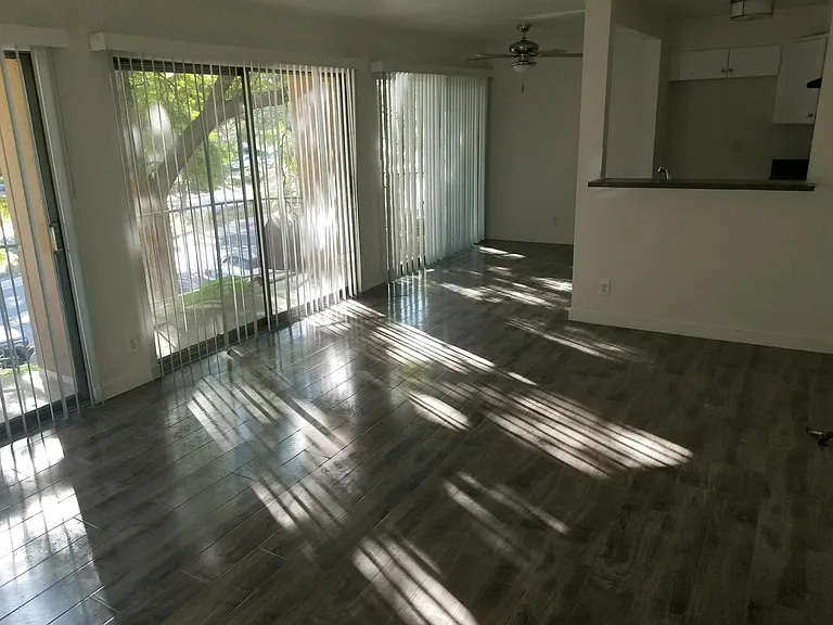 12313 Chandler Blvd — Photo 8