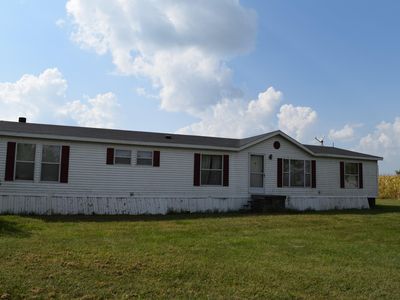 905 N Main St, Iuka, IL, 62849