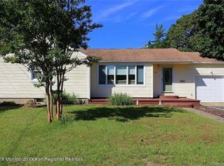 338 Bay Ave, Tuckerton, NJ 08087