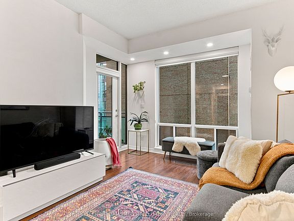 4th image of 300 Bloor St E Unit 1809