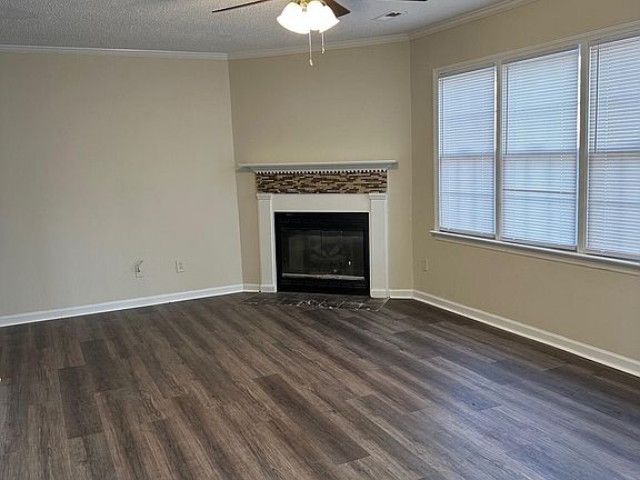 3rd image of 1119 Grovemont Dr APT J6