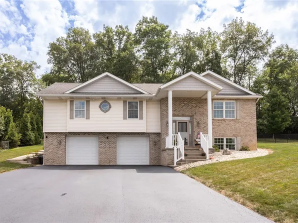 404 Shannon Dr, Uniontown, PA 15401