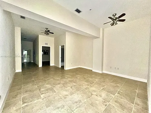 1253 SW 2nd St #209 Photo 1