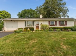 703 Rugby Rd, Lopatcong Twp., NJ 08865