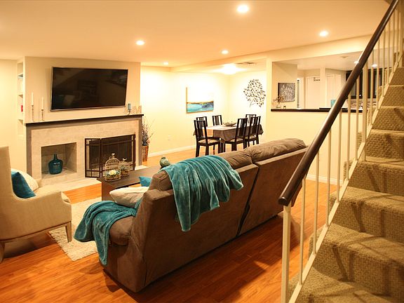 2nd image of 9553 Beach St Unit 18