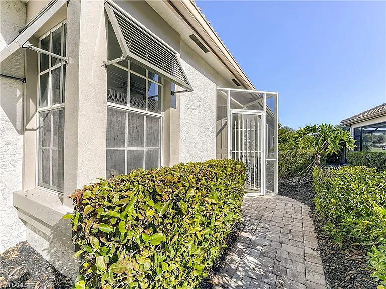 8529 Fairway Bend Dr — Photo 21