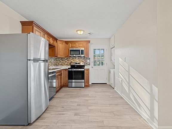 2nd image of 8960 Tidewater Dr #A