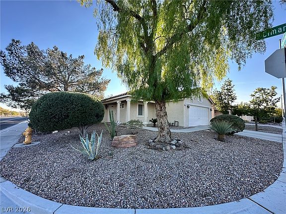 2nd image of 8001 Hesperides Ave