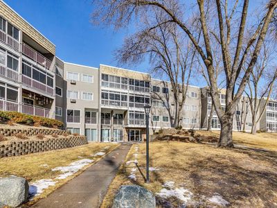 135 Viking Dr E APT 303, Little Canada, MN, 55117