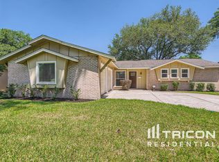 9330 Highmeadow Dr, Houston, TX 77063