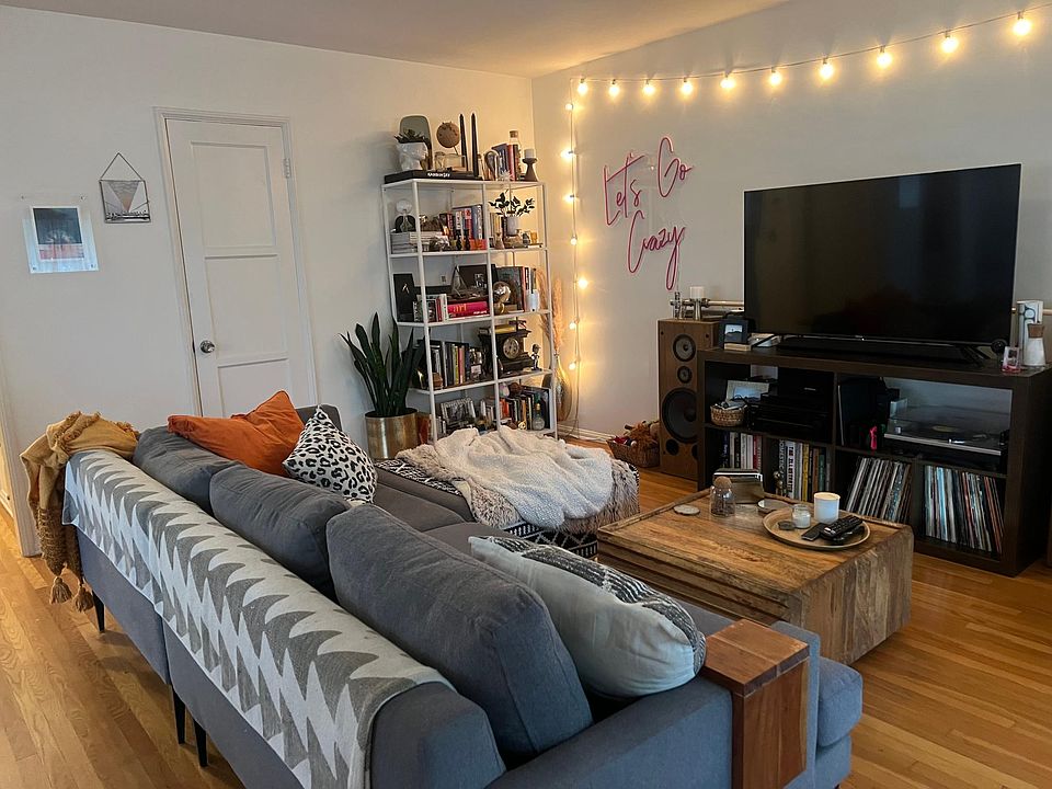 1st image of 2311 20th St #2311