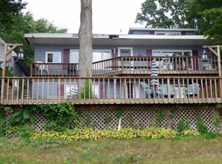 66885 Lakeshore Dr, Dowagiac, MI
