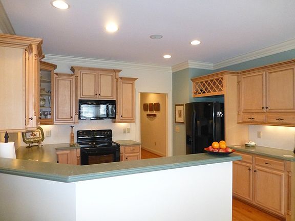 4th image of 2411 A Retriever Ln