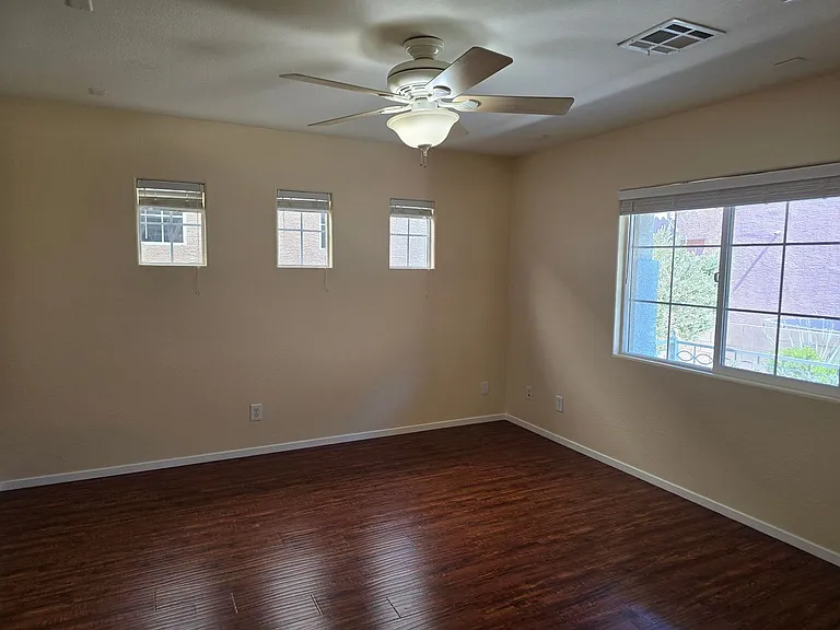 9160 Column Ct — Photo 15
