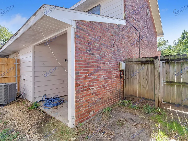 210 Rolston Rd #1 — Photo 18