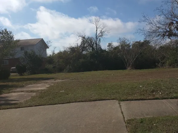 607 N Main St, Enterprise, AL 36330
