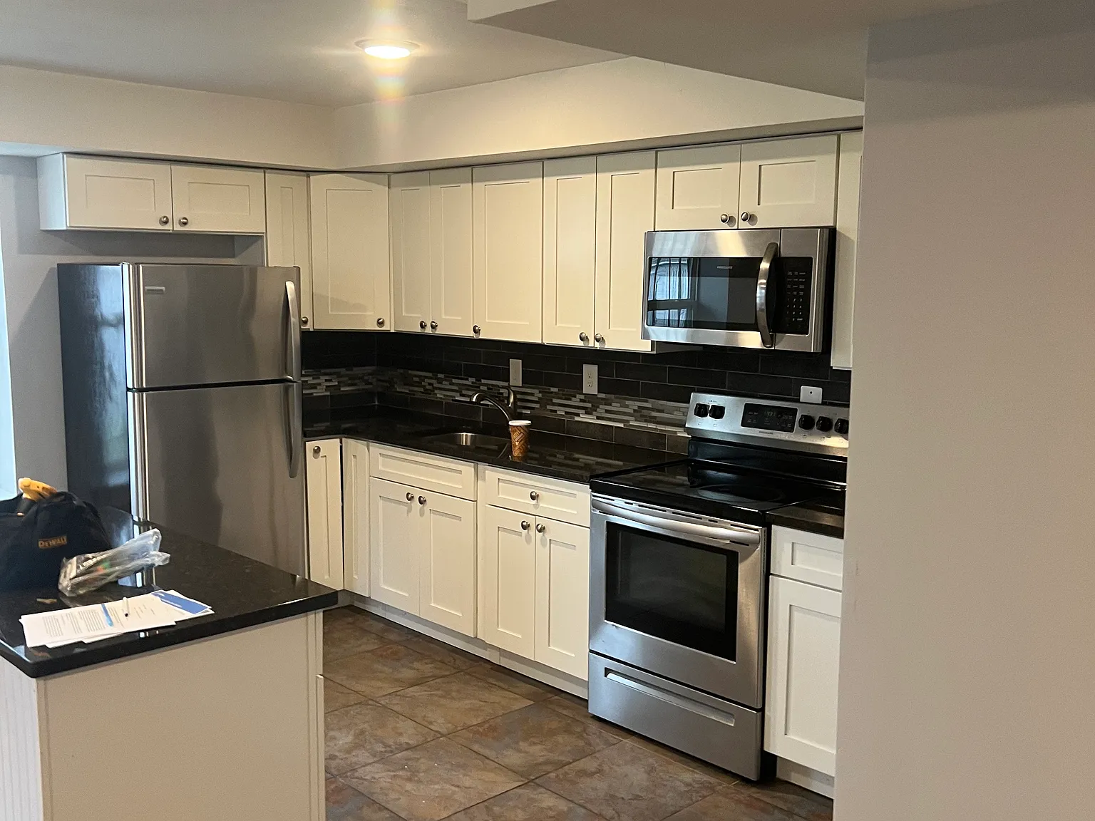 1 bed, 900 sqft, $1,700 — Photo 1