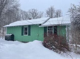 21 Giles Rd, Boothbay, ME 04537