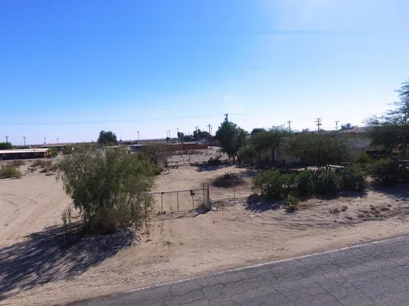 1021 S Marina Dr, Thermal, CA 92274