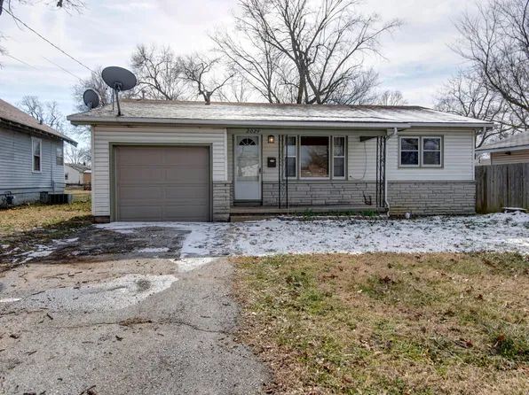2024 W Calhoun Street, Springfield, MO 65802