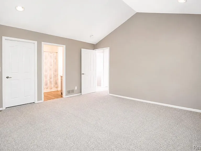 22733 Coachlight Cir — Photo 29