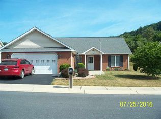 130 Red Oak Dr, Staunton, VA 24401