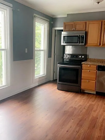 434 S Maple St — Photo 3