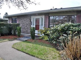641 Orleans Ct, Warwick, RI 02886