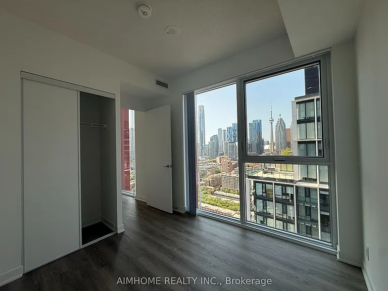 180 Front St E #2910 — Photo 6