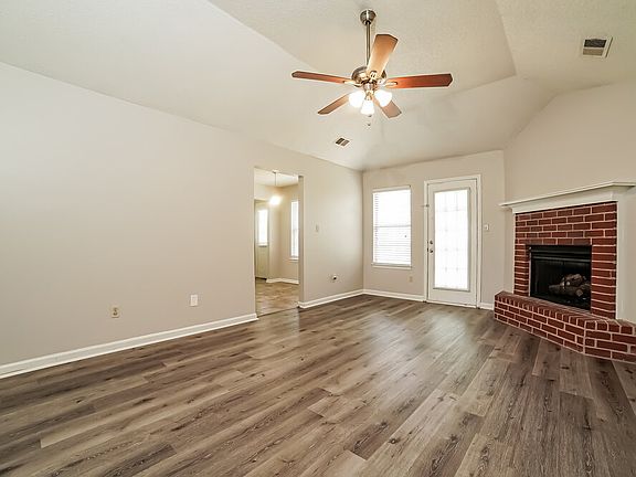 4th image of 4078 Shadow Glen Dr