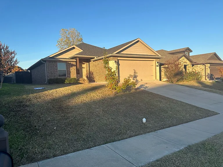 3501 Ballam St — Photo 2