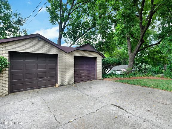 2nd image of 1728 Harvard Dr