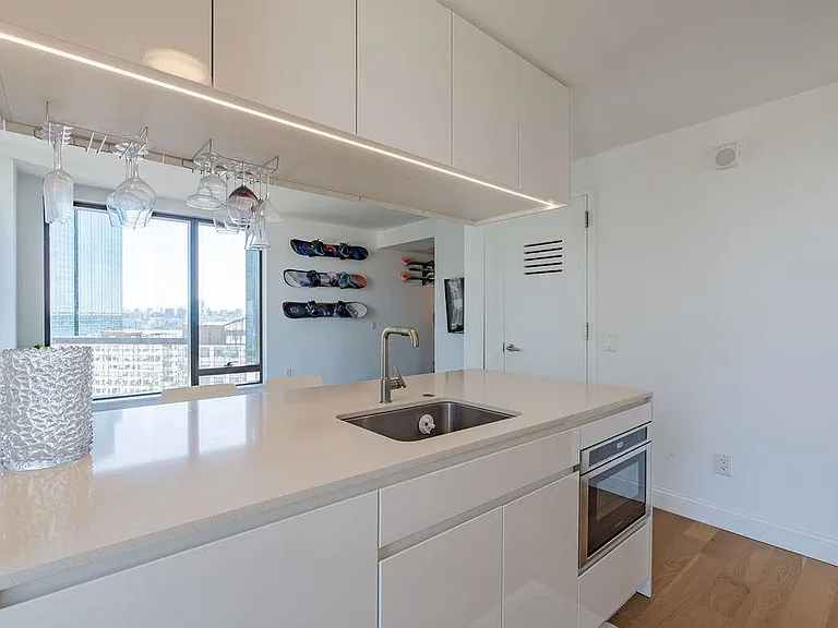 99 Hudson St #1701 — Photo 10