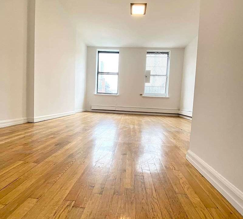 1st image of 1450 1st Ave #16RS