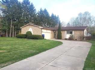 164 Bloomfield Blvd, Bloomfield Hills, MI 48302