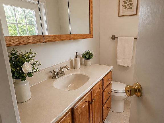 2nd image of 9035 Singingpine Rd