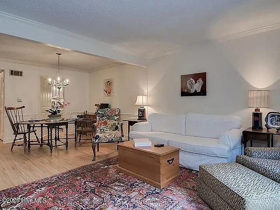 2nd image of 437 Folkstone Court