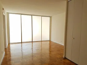 Rented by Manhattan Apartment Organization