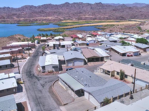 3rd image of 788 Crystal View Dr