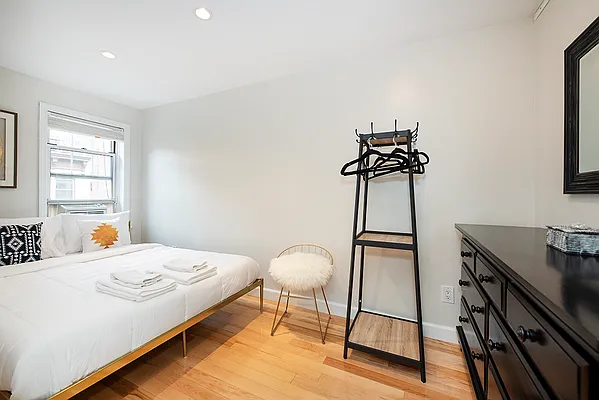 Rented by R New York | media 20