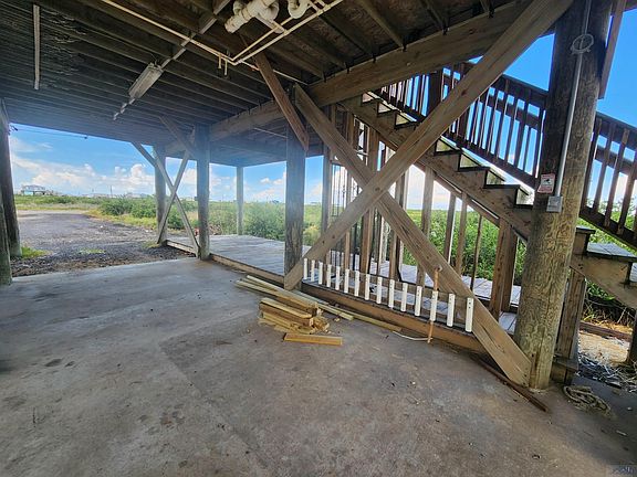 5th image of 190 Wisteria Ln