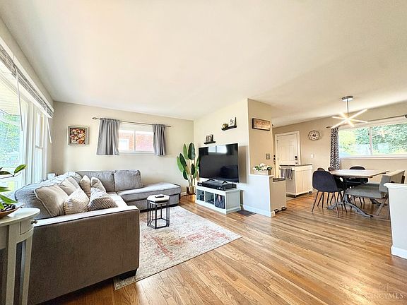 5th image of 3927 Hemphill Way