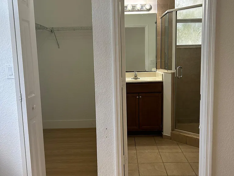 16946 SW 90th Ter — Photo 10
